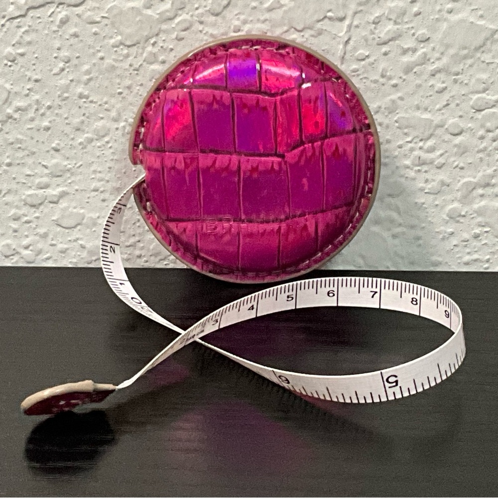 Brahmin Tape Measure POTION MELBOURNE Lightweight Pocket Size HTF Color - Picture 5 of 6